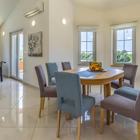 Lotus Villas Resort Pula Extérieur photo