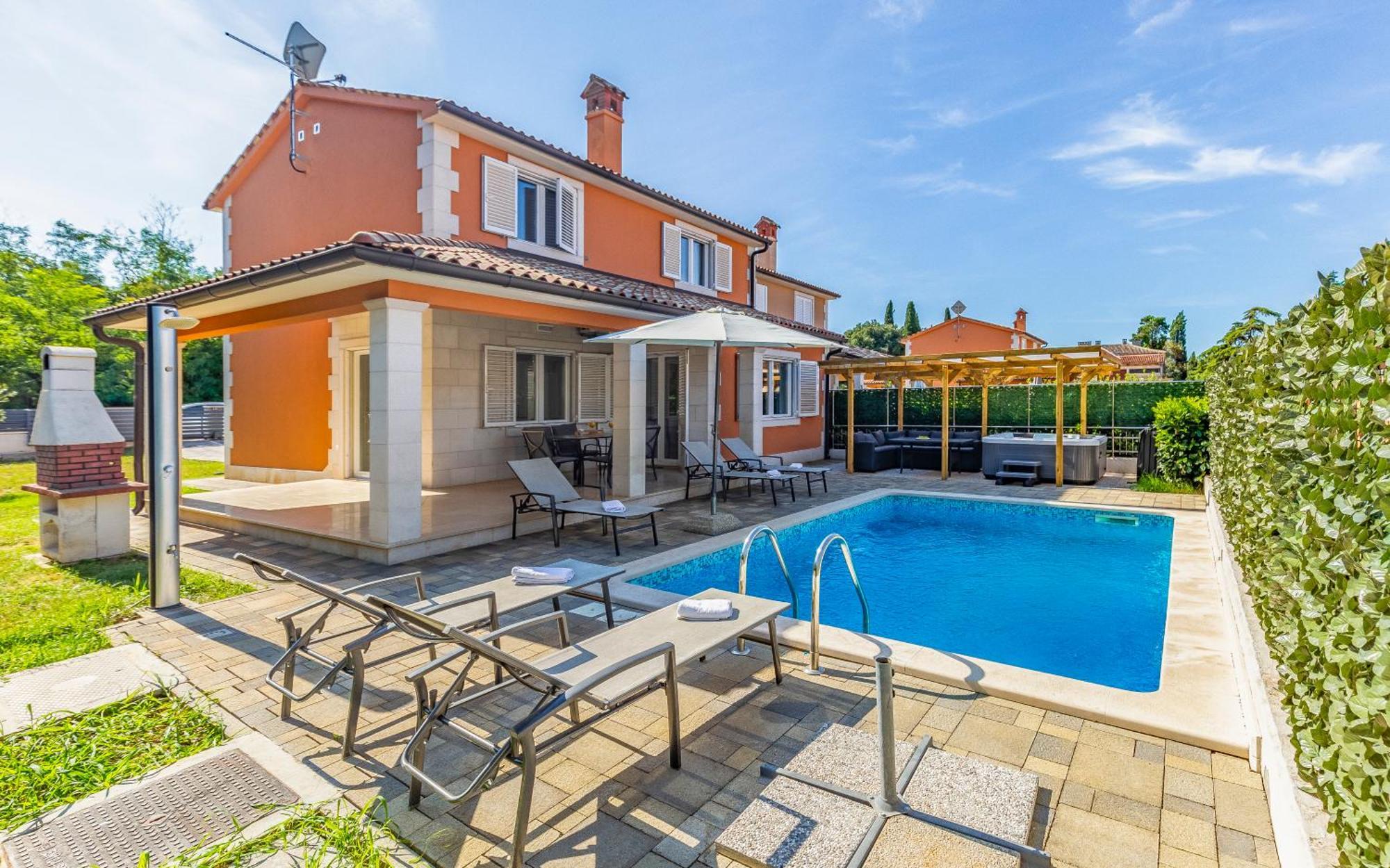 Lotus Villa *